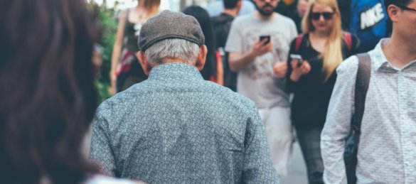 quais são as taxas de turnover em indústria de cuidadores de idosos